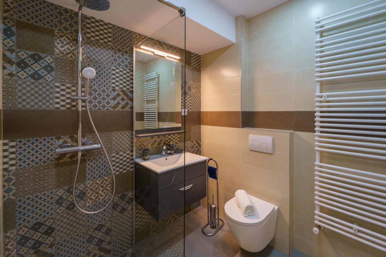 Main Square 5 Star Luxury Apartment With View Cluj-Napoca Exterior photo