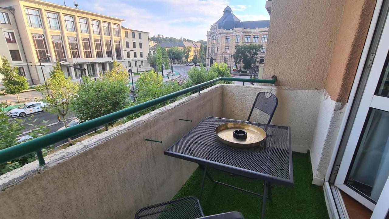 Main Square 5 Star Luxury Apartment With View Cluj-Napoca Exterior photo